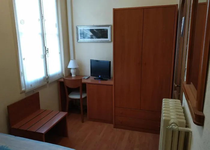 Lucciola Otel Bordighera