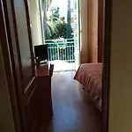 Lucciola Hotel 3*