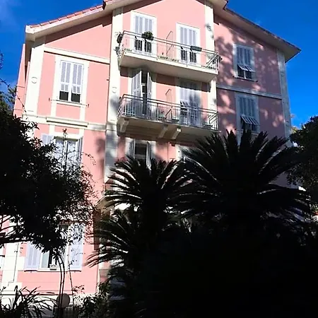 Lucciola Bordighera