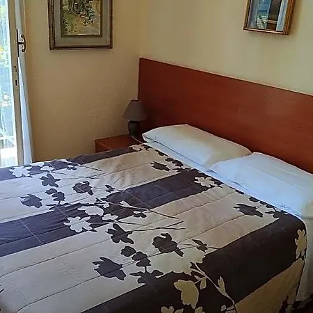 Hotel Lucciola 3*