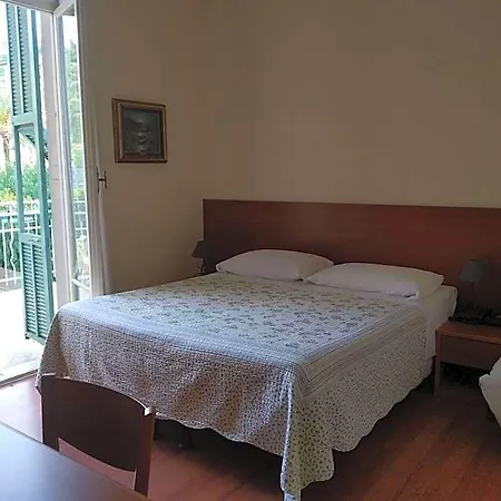 Lucciola Hotel 3*