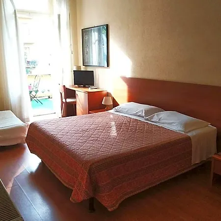 Lucciola Hotel 3*