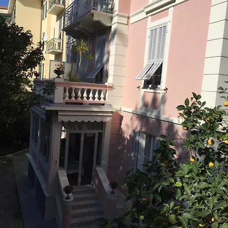 Lucciola Hotel 3*