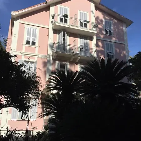 Hotel Lucciola Bordighera