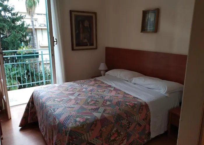 Lucciola 3* Bordighera